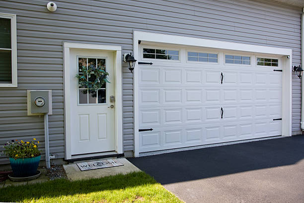 24/7 Emergency Garage Door Installation experts in Crosspointe, VA
